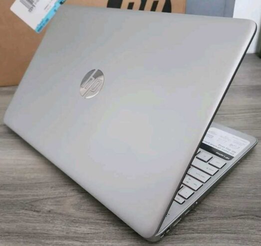 Ordinateur portable HP 15-dw3xxx, 11e génération, Core i5, 12Go, 500SSD, 6h