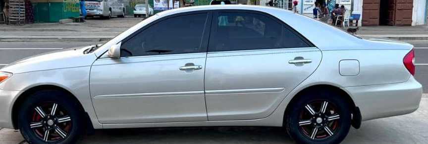 TOYOTA CAMRY XLE