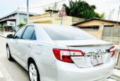 LUXUEUSE TOYOTA CAMRY 2013