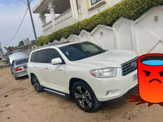 LUXUEUSE TOYOTA HIGHLANDER 2008