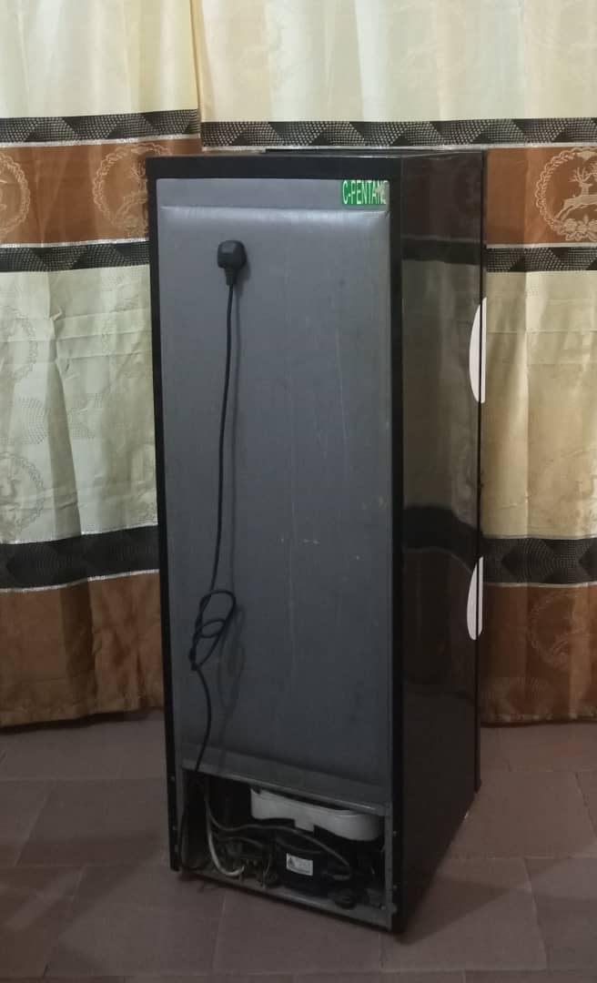 Frigo double battant marque Russel 156L