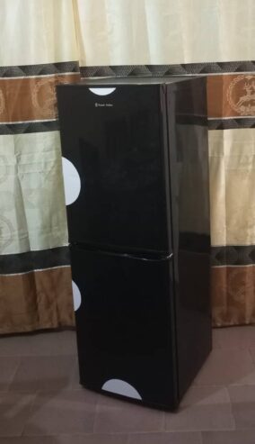 Frigo double battant marque Russel 156L