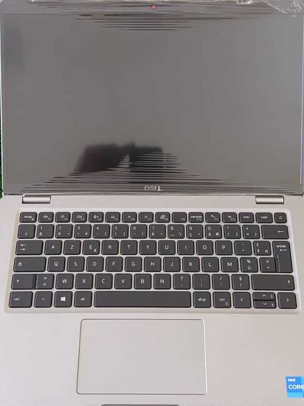 Dell Latitude 5420 avec emplacement SIM & déverrouillage par reconnaissance faciale 11ème Génération