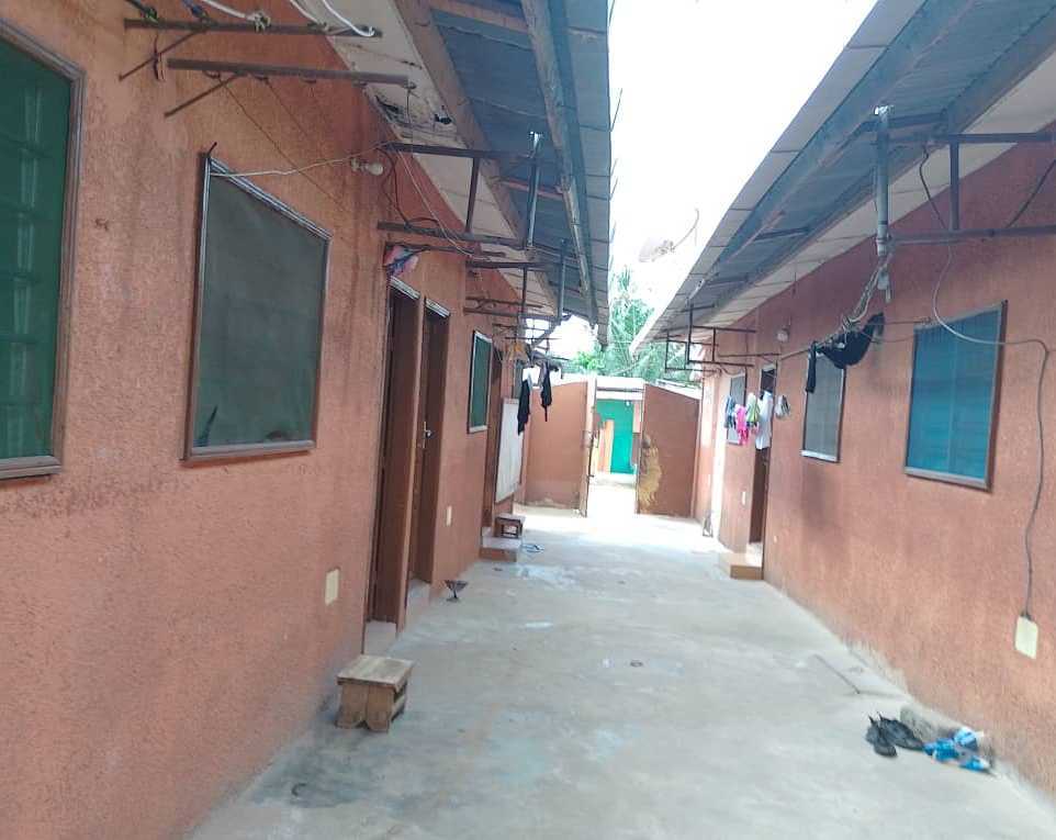 MAISON LOCATIVE A VENDRE A ATTROKPOCODJI