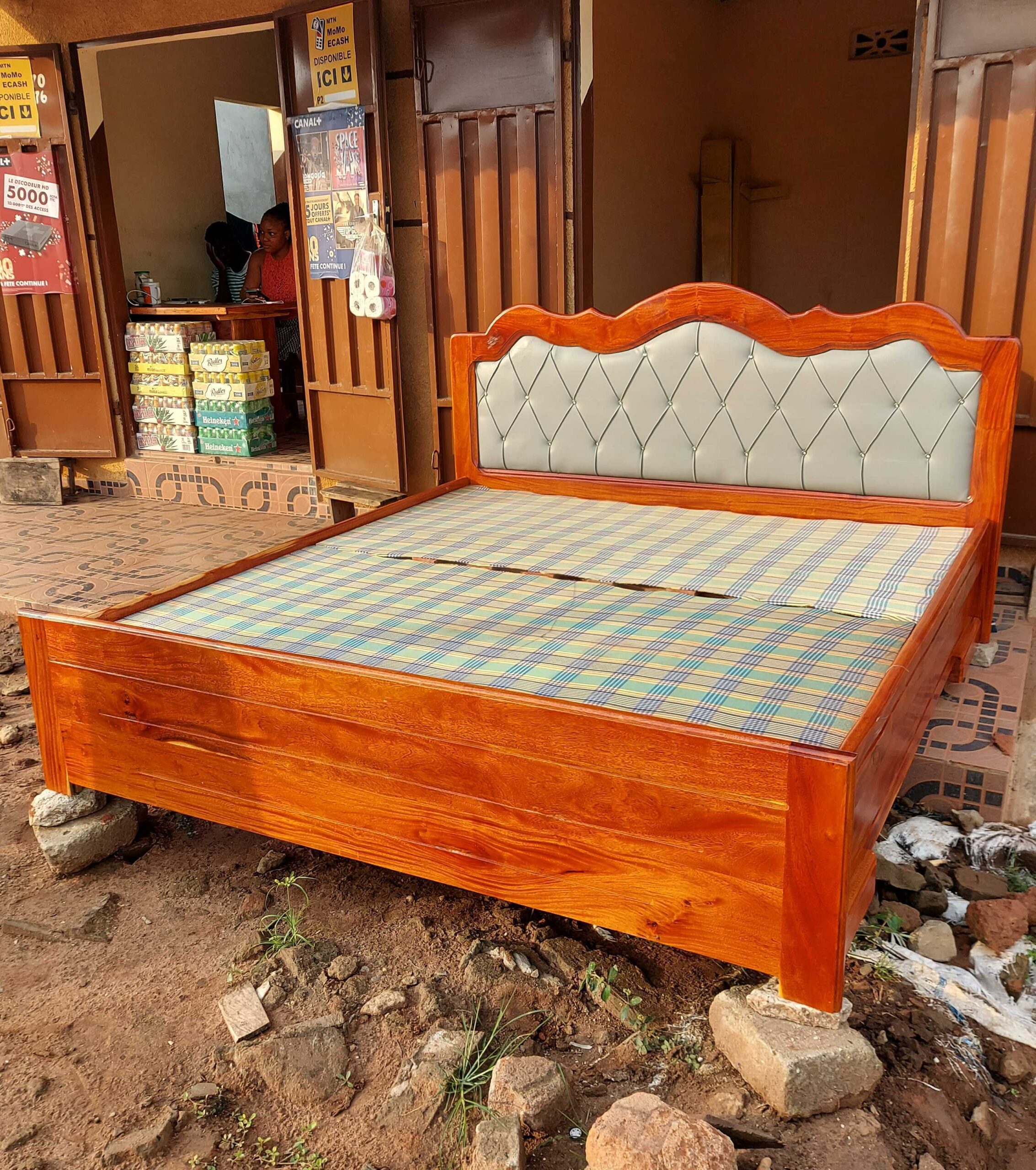 Lit en.boid 2 places et 3 places disponibles