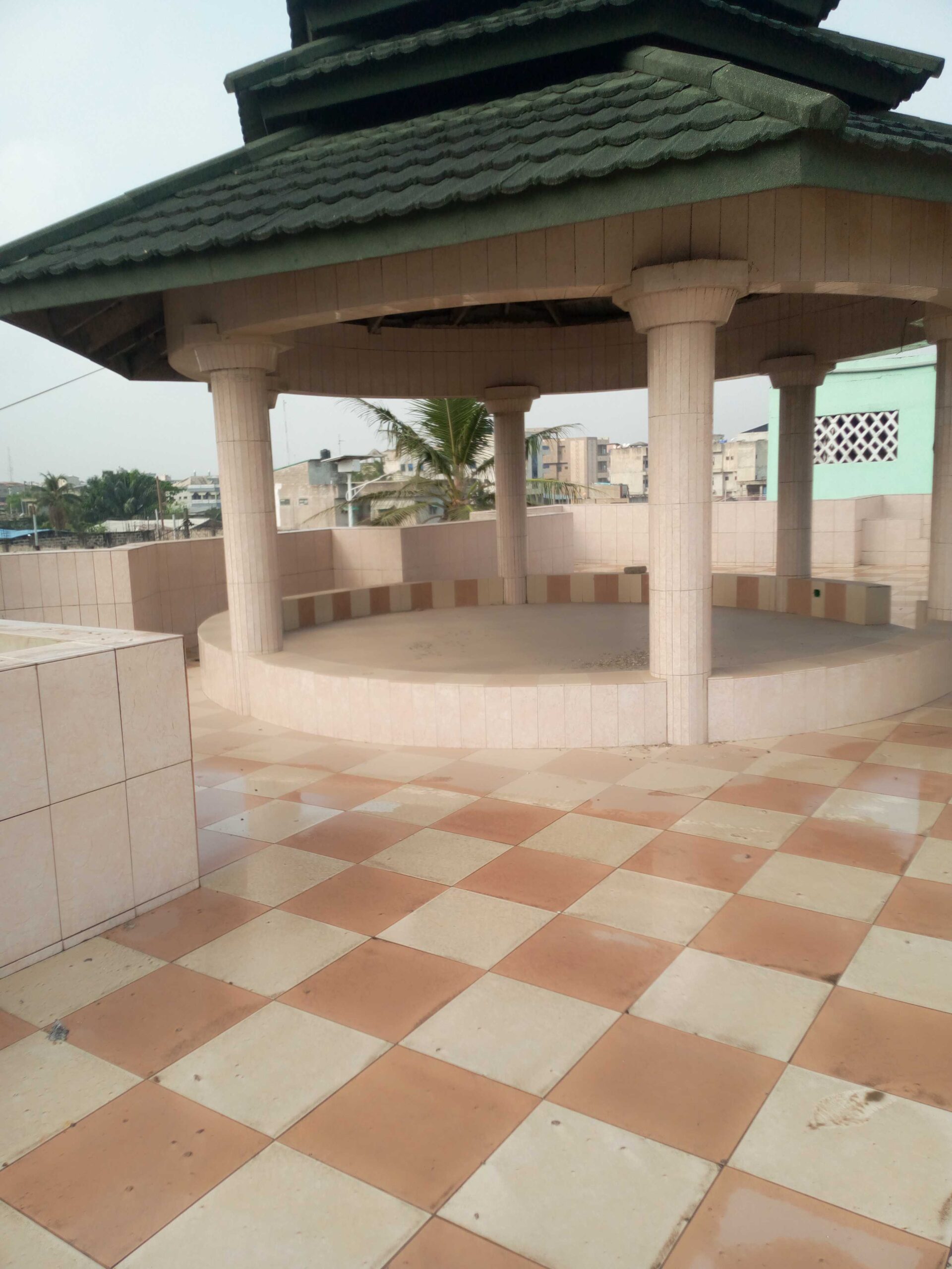 R+1 a vendre à akpakpa