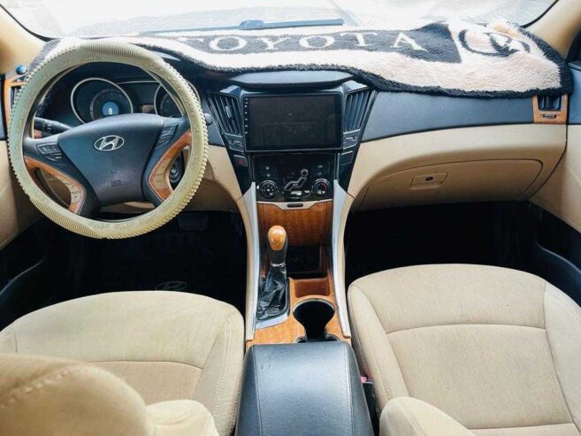 Hyundai sonata 2011