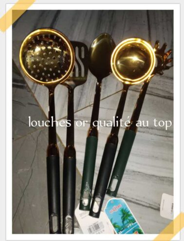 Louches en or