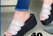 Jolie chaussures disponible pour vous.