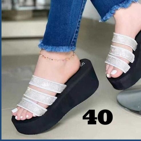Jolie chaussures disponible pour vous.