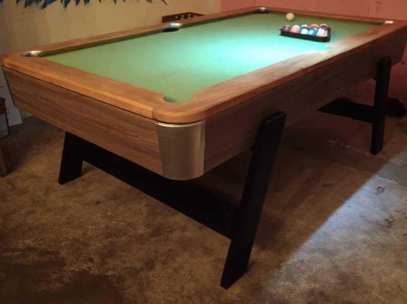 TABLE DE BILLARD