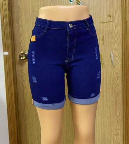Des jeans et munu jeans disponible aux prix différ