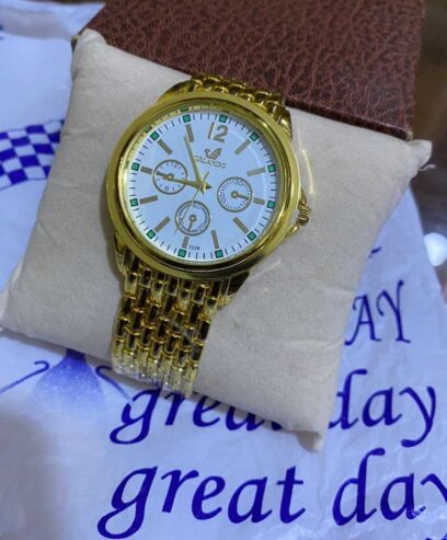 Montre disponible