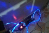 Chargeur avec jeux de lumières avec trois bouts de