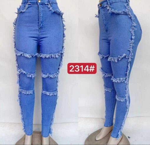 Des jeans et munu jeans disponible aux prix différ