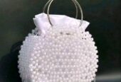 Des jolies sacs en perles disponibles sur commande