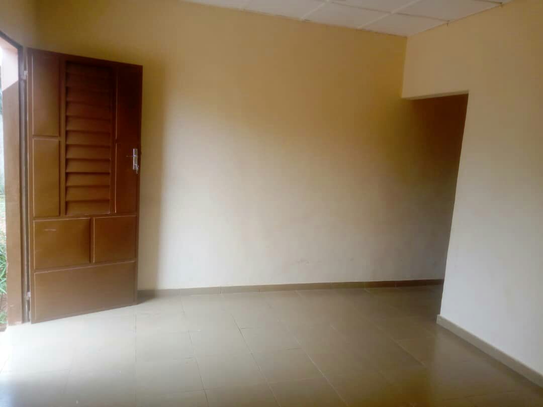 A vendre a OUEDO MAISON 563 m2