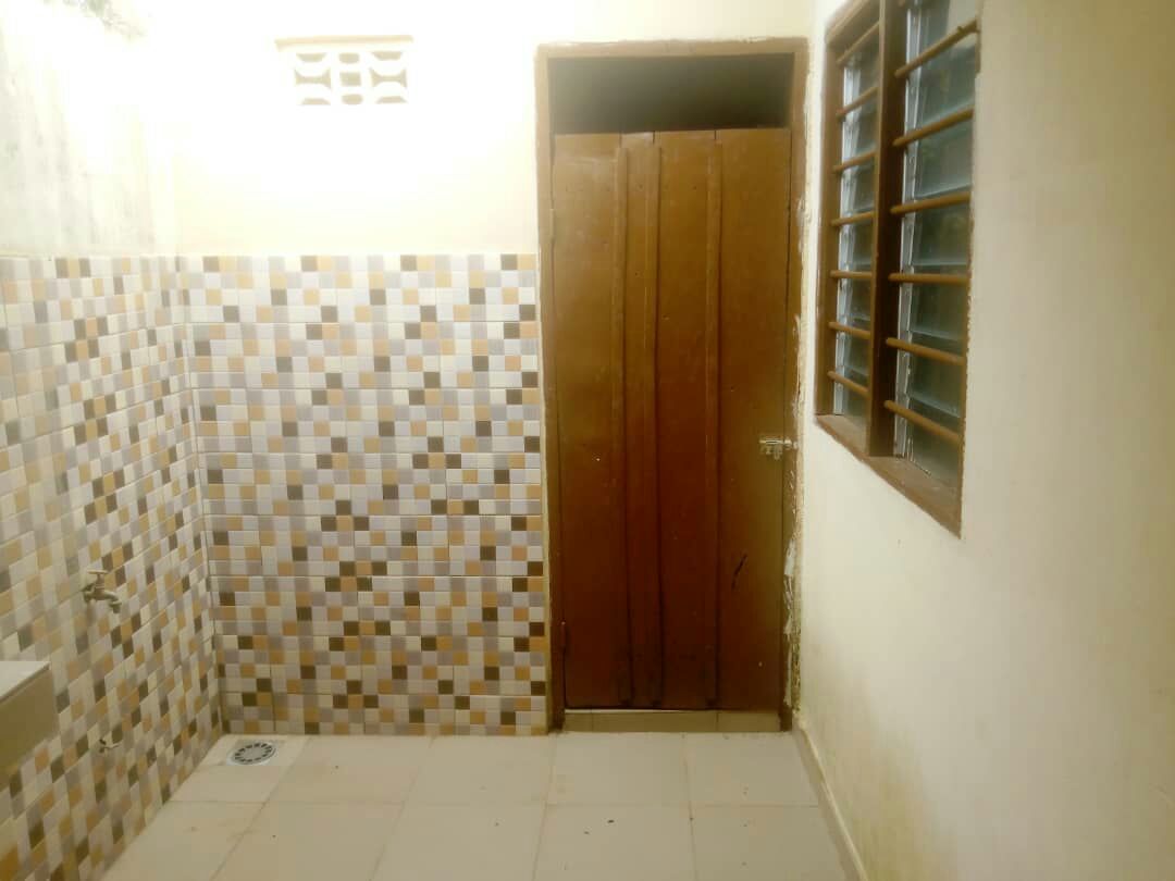 A vendre a OUEDO MAISON 563 m2