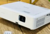 Projecteur ACER et OPTOMA