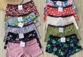 Sous-vêtements féminins de tout genre.
