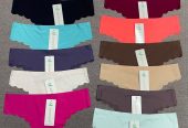 Sous-vêtements féminins de tout genre.
