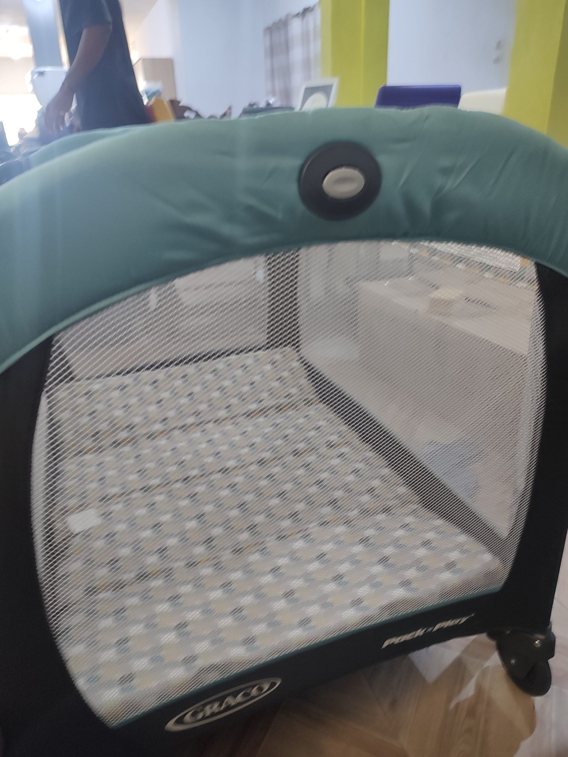 De jolies berceaux venu de France tout neuf avec s