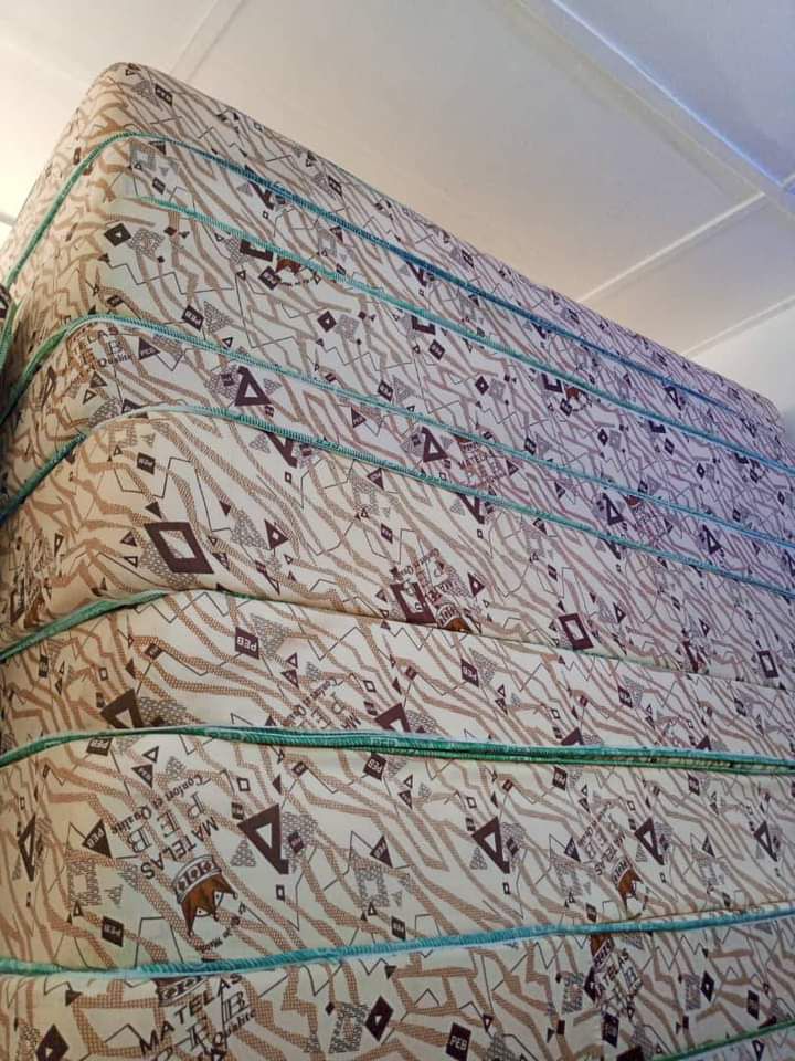 Nous mettons en vente des Matelas PEB