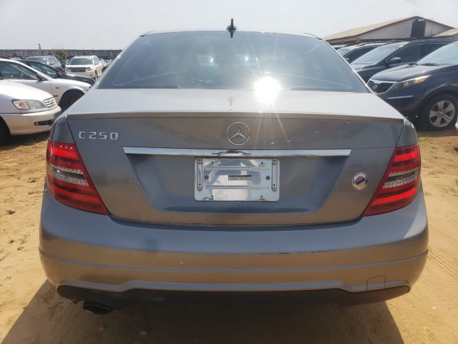 💰🛎️ *Mercedes C250 4Matic* 🛎️💰