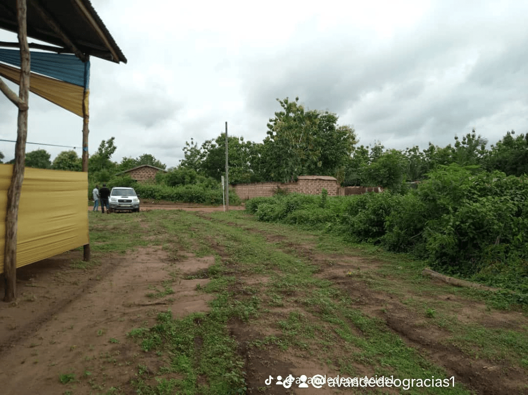 vente de 13 parcelles de 400m² TF Tori Bossito