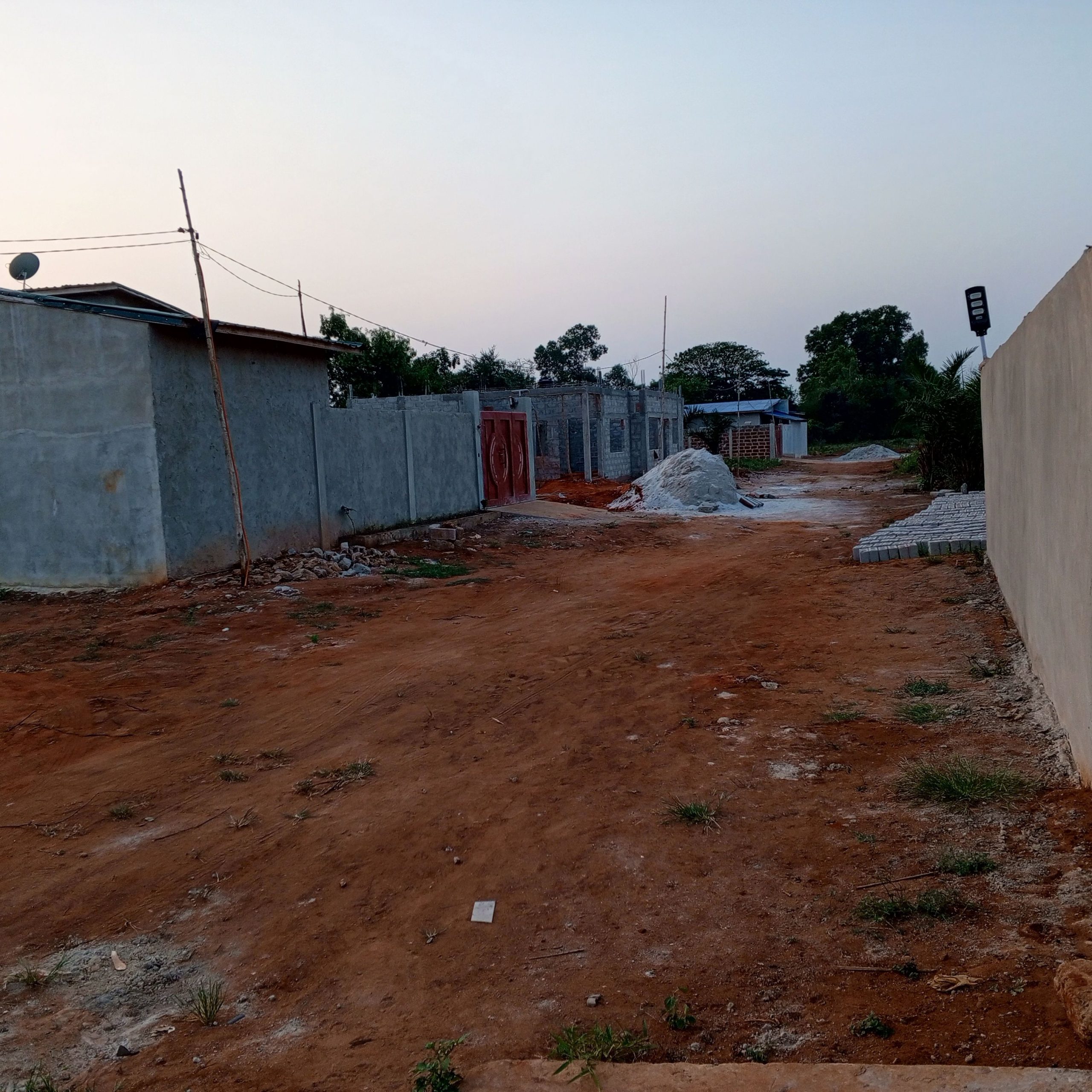 vente de 13 parcelles de 400m² TF Tori Bossito