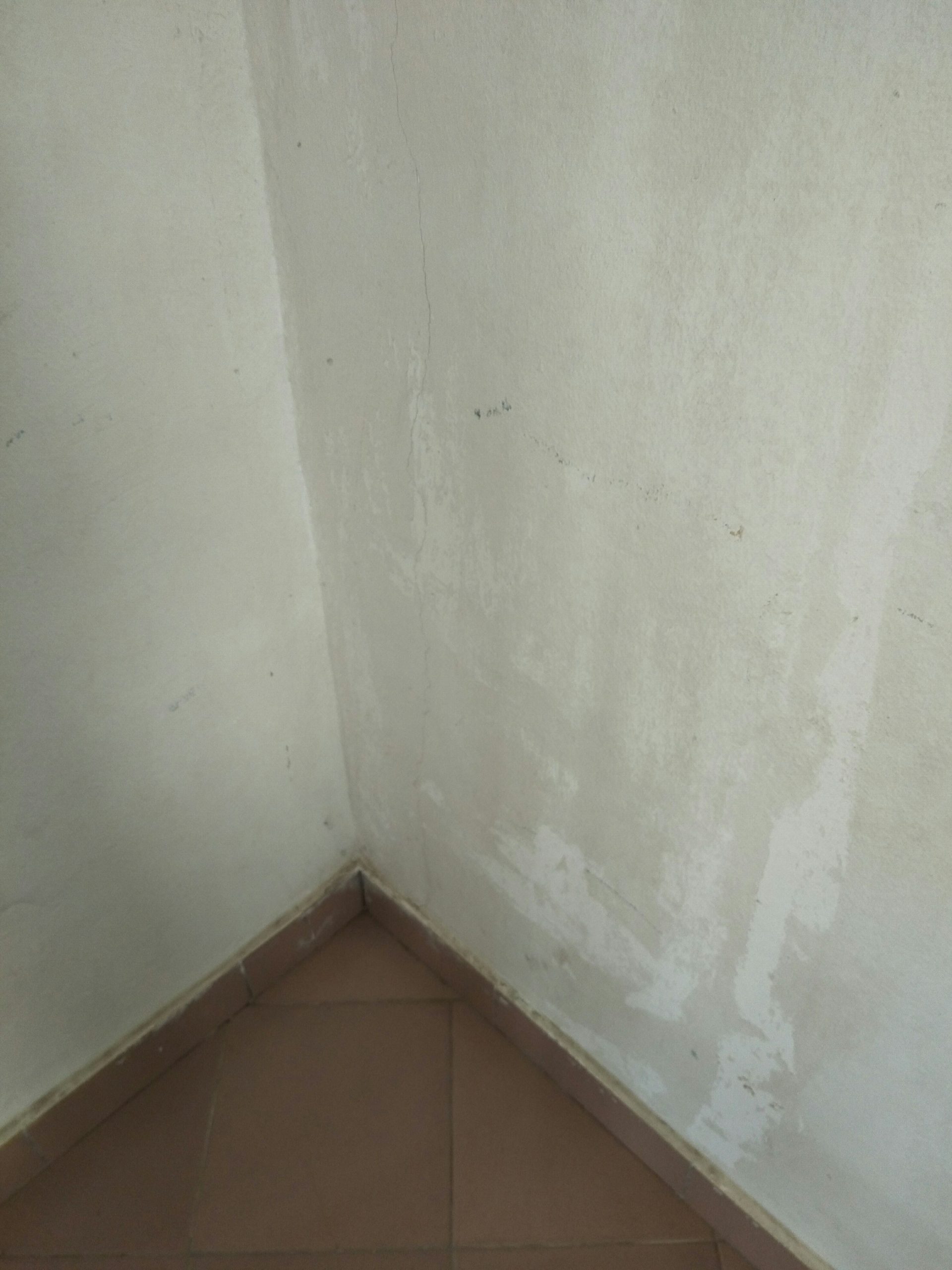 Parcelle à Agla au bord des pavés à vendre