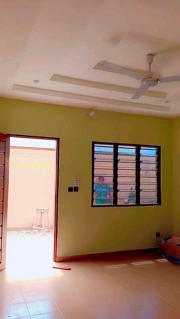 Nouvelle construction de chambres salon a couloire