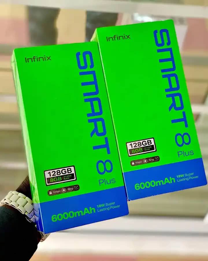 Infinix smart 8 plus neuf et scellé en boutique