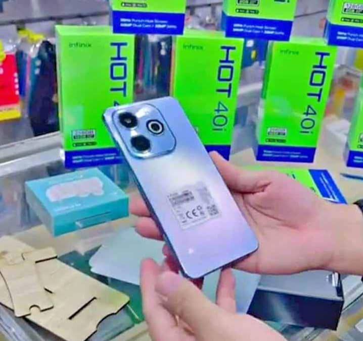 Infinix hot40i neuf et scellé en boutique