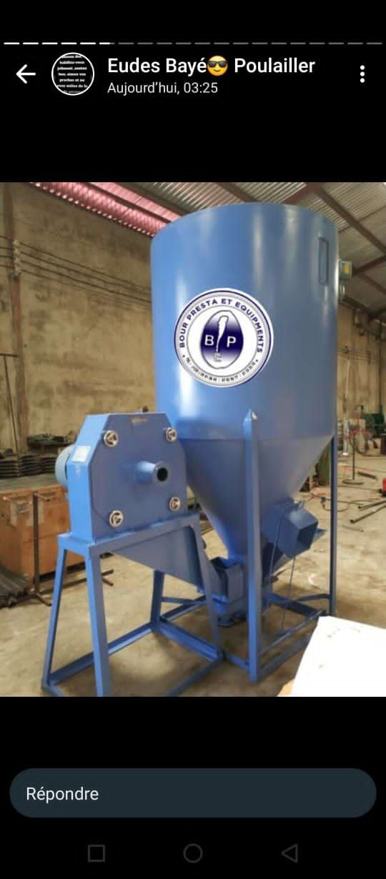 Cages sur batterie pour poulet