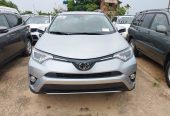 TOYOTA RAV4 2018