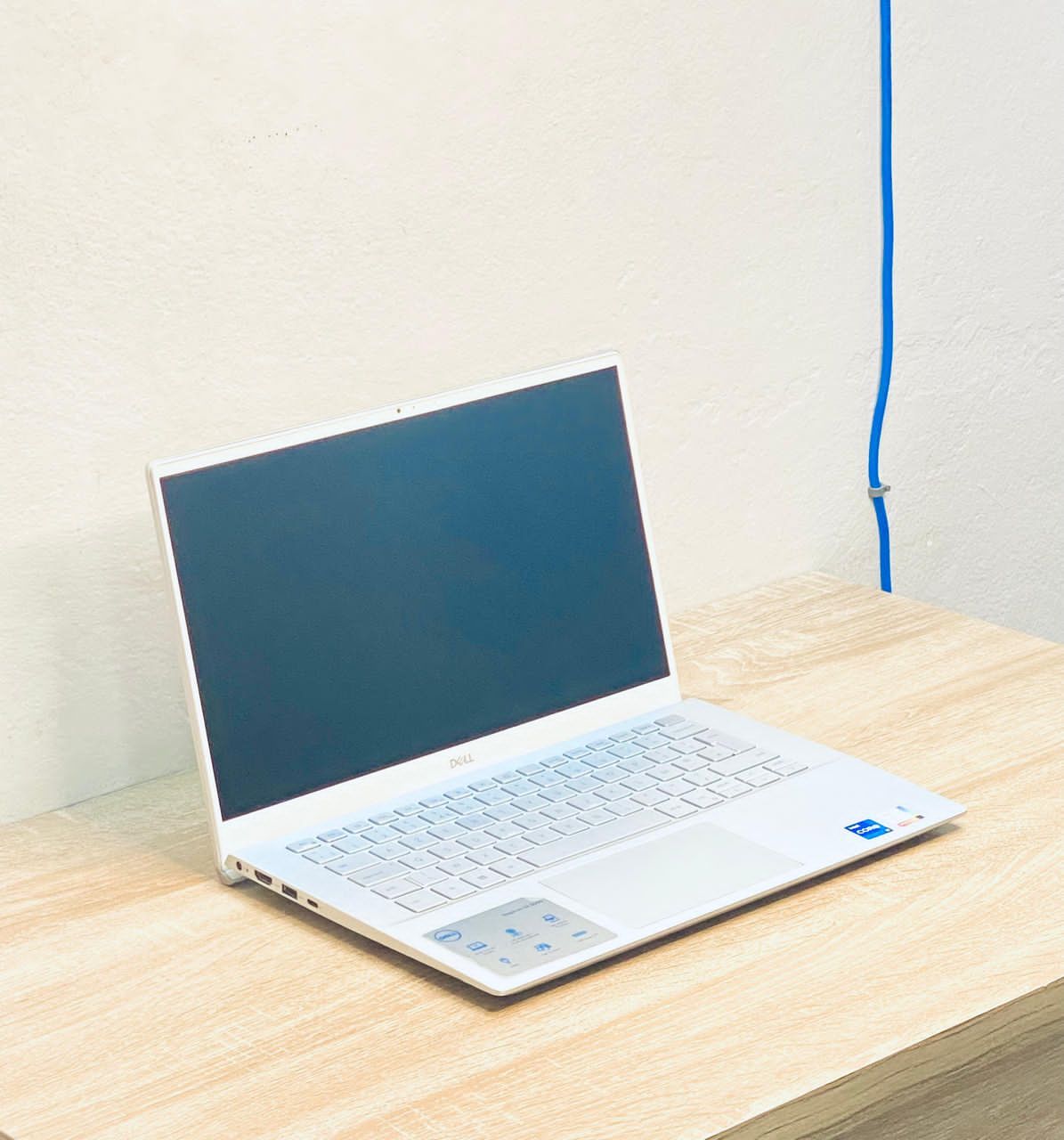 DELL INSPIRON 5402 Core i7 Ram 16Go SSD 512Go Écra